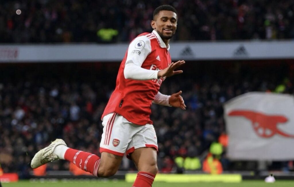 Reiss Nelson Continues Recovery at Arsenal Training Centre